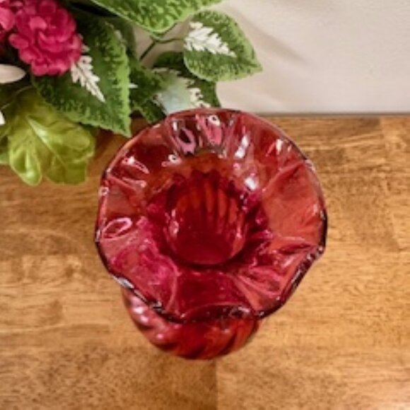 Vintage Cranberry Art Glass Vase – Swirled Base Clear Double Handles Ruffled Rim - Picture 5 of 5